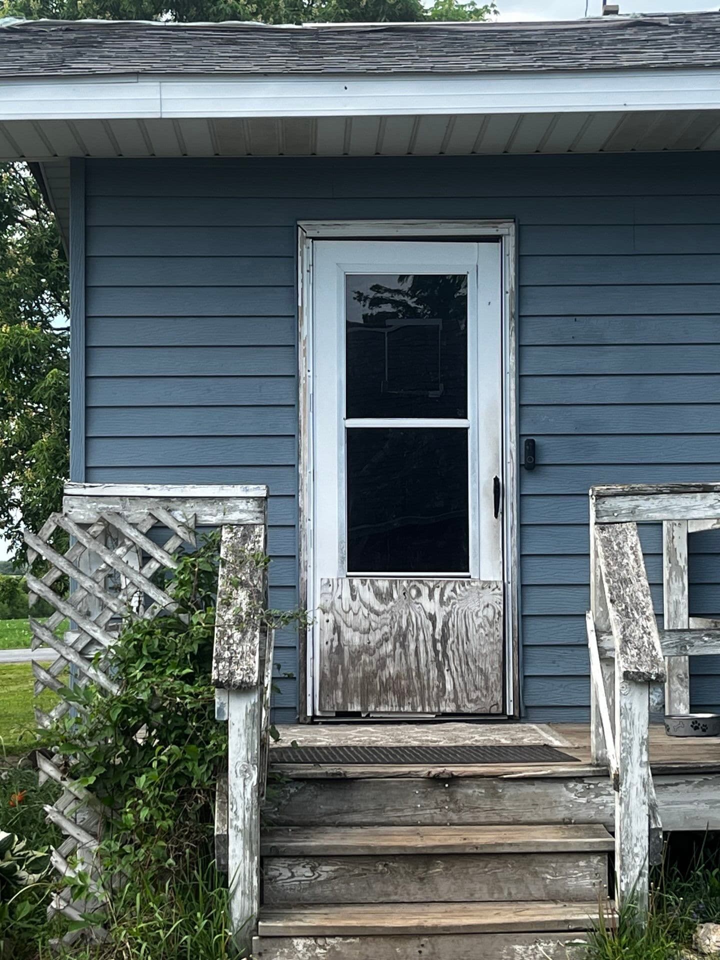Worn-Out Entry Door Replaced with ProVia Legacy System image