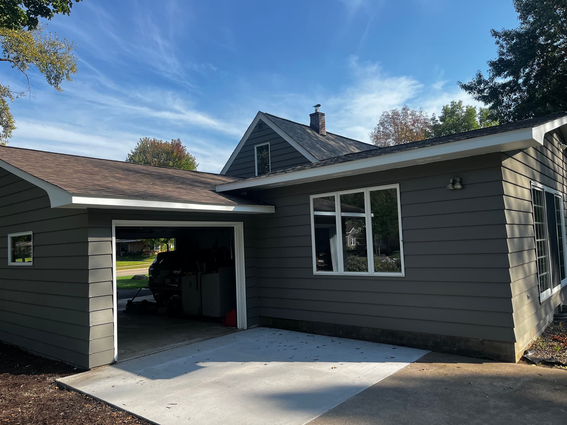 Gallery photos for Transforming a Damaged Roof into an Elegant Finish: Image #2