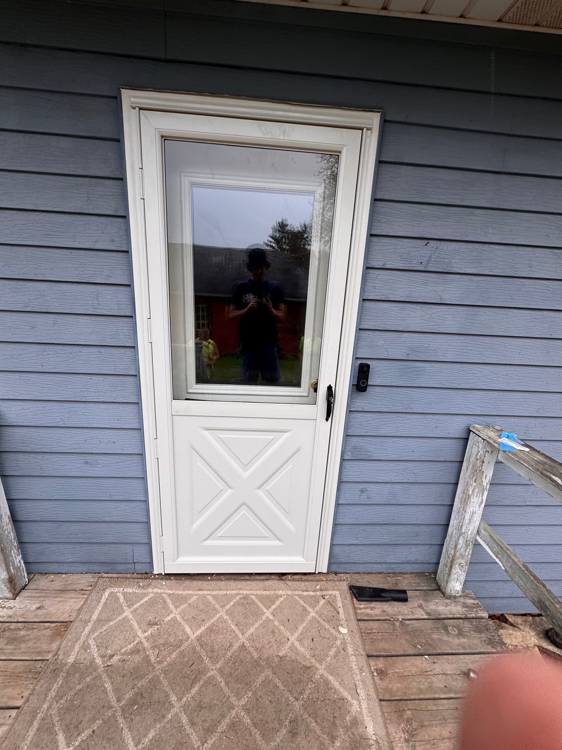 Gallery photos for Worn-Out Entry Door Replaced with ProVia Legacy System: Image #2