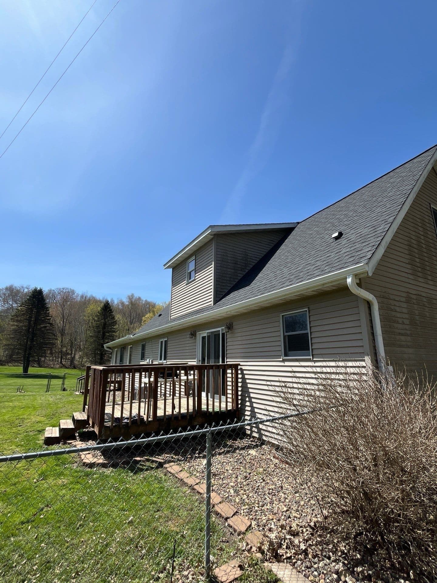 Gallery photos for Seamless Gutter Installation Done Right in Glenwood: Image #3