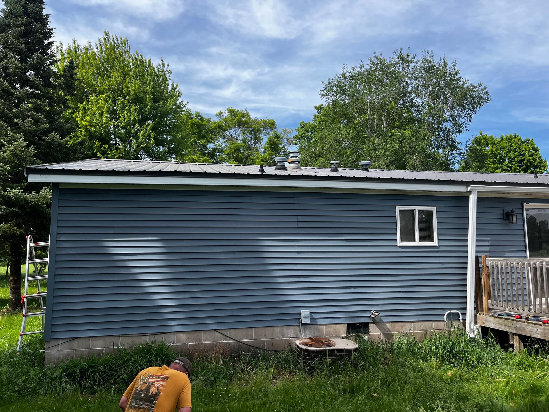 Gallery photos for Garage Fascia Rot and Wind-Damaged Siding Fixed Right: Image #3