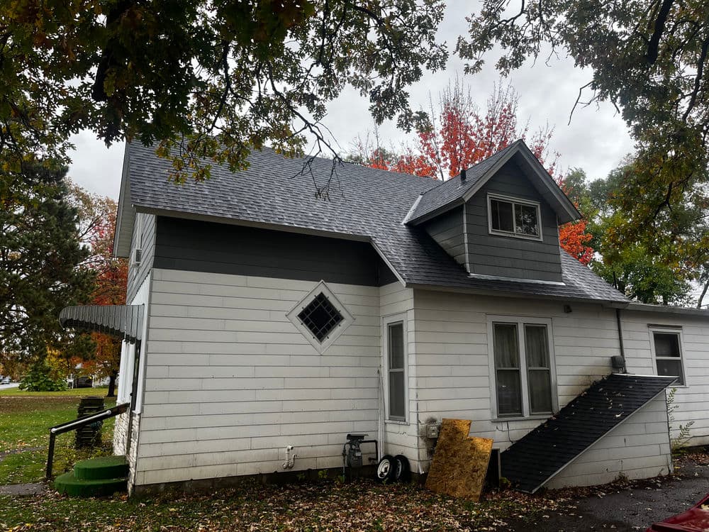 Gallery photos for New Roof and Siding Upgrade in Altoona: Image #9